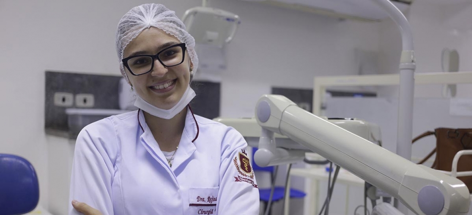 Rejina Alves vê a profissão como construtora de sorrisos