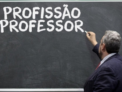Série 'Profissão professor: desafios dos educadores brasileiros' detalha o mercado da carreira docente no Brasil. Nesta reportagem, mostramos três histórias de professores que empreenderam em cursinhos e se dividem entre as salas de aula e a administração do negócio